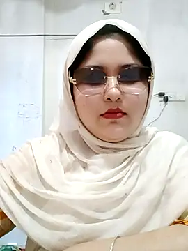 Snapshot of Nusrat-N chatting on 07/14/26, 02:05 Nusrat-N online show from 07/14/26, 02:05