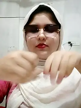 Snapshot of Nusrat-N chatting on 07/09/26, 03:40 Nusrat-N online show from 07/09/26, 03:40