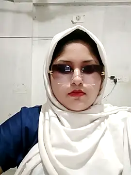 Nusrat-N online show from 05/04/26, 01:03