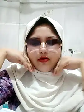 Nusrat-N online show from 05/18/26, 04:07