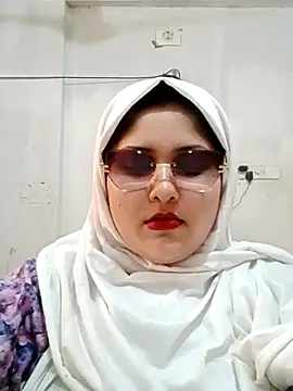 Snapshot of Nusrat-N chatting on 06/26/26, 09:15 Nusrat-N online show from 06/26/26, 09:15