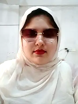 Snapshot of Nusrat-N chatting on 06/17/26, 09:19 Nusrat-N online show from 06/17/26, 09:19