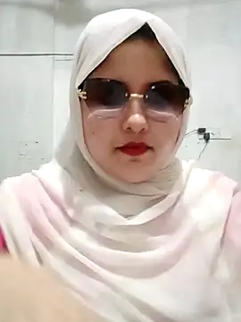 Snapshot of Nusrat-N chatting on 06/14/26, 02:29 Nusrat-N online show from 06/14/26, 02:29