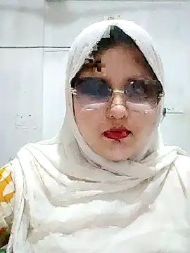 Snapshot of Nusrat-N chatting on 06/14/26, 02:24 Nusrat-N online show from 06/14/26, 02:24