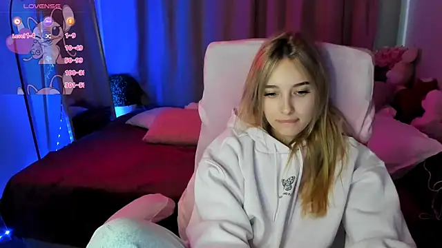 TaisiaHot online show from 12/20/25, 09:01