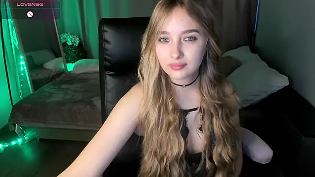 TaisiaHot online show from 03/13/26, 09:03