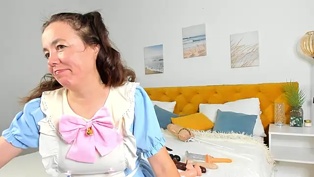 Kira Adler online show from 10/20/25, 01:40