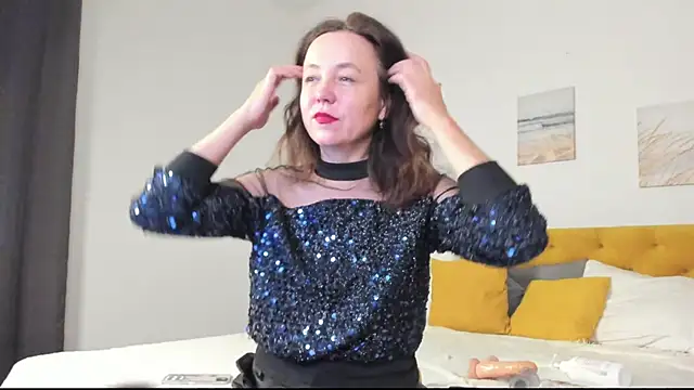 Kira Adler online show from 11/26/25, 01:38