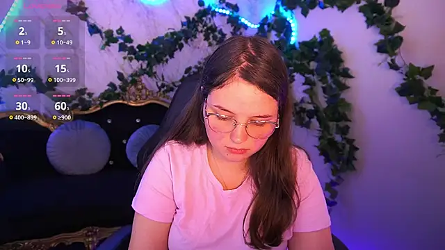 Snapshot of SophieDreamss chatting on 11/15/25, 03:05 SophieDreamss online show from 11/15/25, 03:05