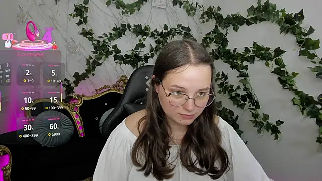 Snapshot of SophieDreamss chatting on 09/24/25, 12:55 SophieDreamss online show from 09/24/25, 12:55