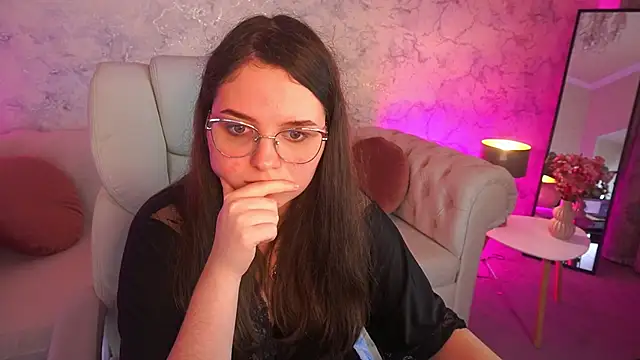 Snapshot of SophieDreamss chatting on 11/10/25, 02:55 SophieDreamss online show from 11/10/25, 02:55