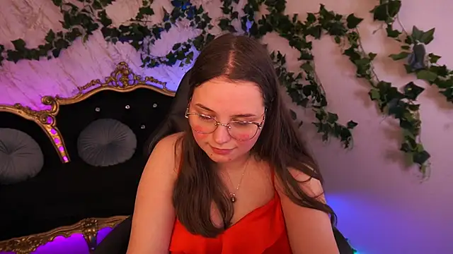Snapshot of SophieDreamss chatting on 10/18/25, 01:57 SophieDreamss online show from 10/18/25, 01:57