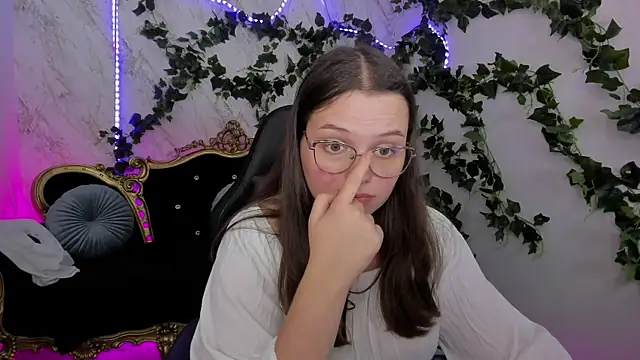 Snapshot of SophieDreamss chatting on 09/25/25, 01:06 SophieDreamss online show from 09/25/25, 01:06