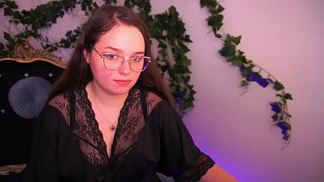 Snapshot of SophieDreamss chatting on 11/11/25, 02:34 SophieDreamss online show from 11/11/25, 02:34