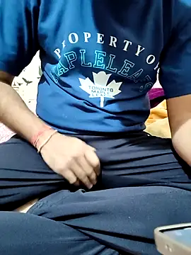 Snapshot of mehulsomm7 chatting on 11/24/25, 09:09 mehulsomm7 online show from 11/24/25, 09:09