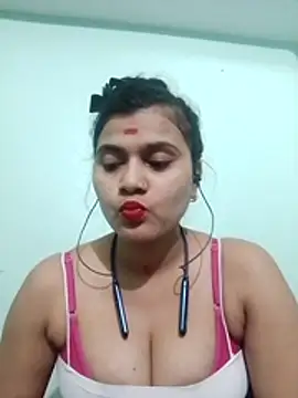 Kavya-Tiwari online show from 12/16/25, 09:02
