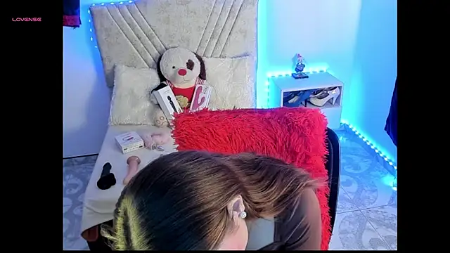 Mia Victoria22 online show from 05/22/26, 07:34