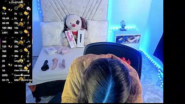 Snapshot of Mia_Victoria22 chatting on 06/02/26, 02:06 Mia Victoria22 online show from 06/02/26, 02:06