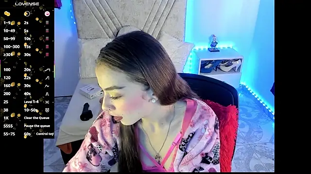Mia Victoria22 online show from 05/26/26, 05:44
