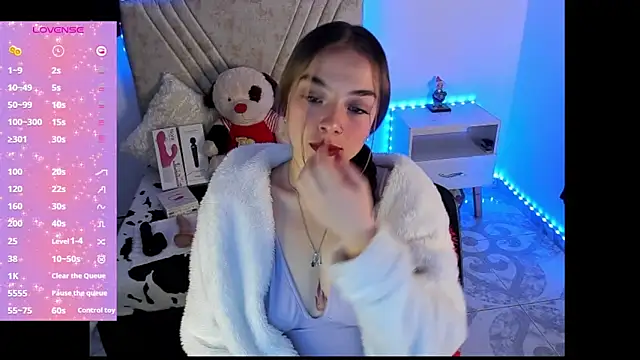 Snapshot of Mia_Victoria22 chatting on 03/25/26, 02:33 Mia Victoria22 online show from 03/25/26, 02:33