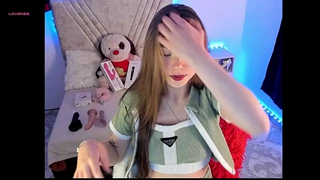 Mia Victoria22 online show from 05/08/26, 02:37