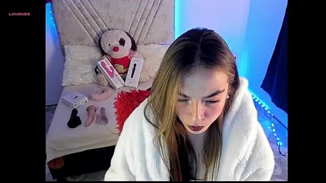 Mia Victoria22 online show from 05/07/26, 02:05