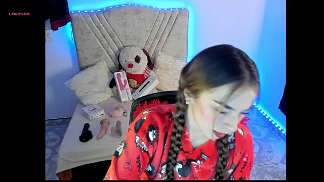 Mia Victoria22 online show from 05/15/26, 02:42