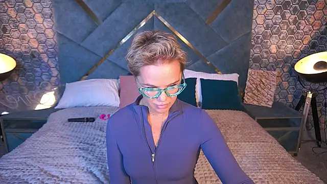 PleasureWeCouple online show from 10/09/25, 12:49