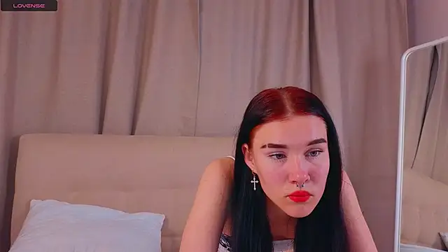 Snapshot of JenniferSullivan chatting on 09/12/25, 10:31 JenniferSullivan online show from 09/12/25, 10:31