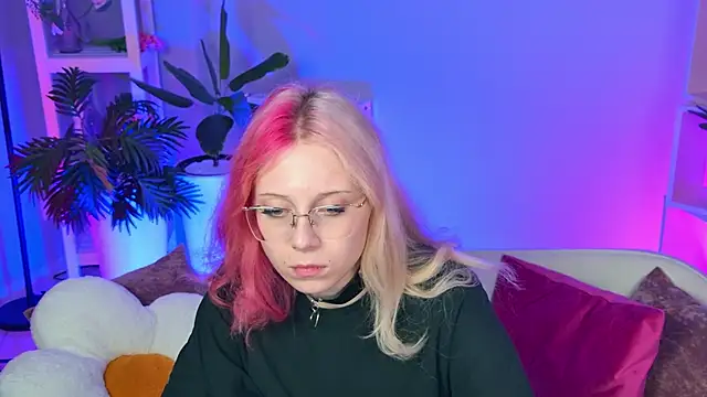 SakuraBliss online show from 10/02/25, 02:31