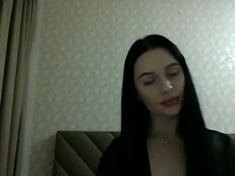 Snapshot of Lulii24 chatting on 10/01/25, 11:30 Lulii24 online show from 10/01/25, 11:30