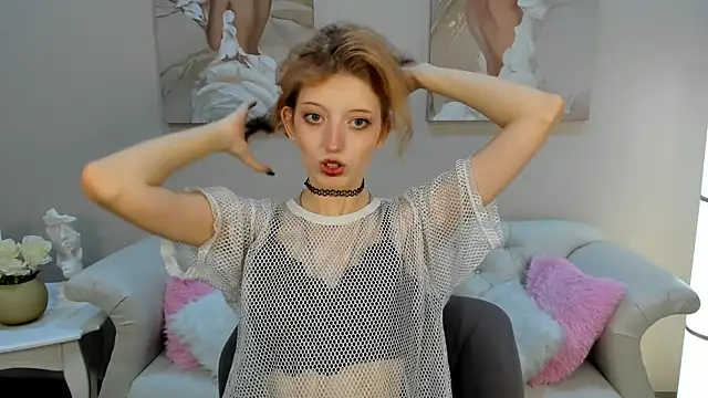 MistyMarlo online show from 10/04/25, 06:20