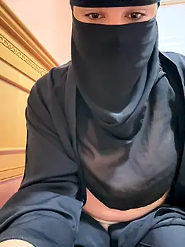  Laiali  online show from 10/18/25, 12:07