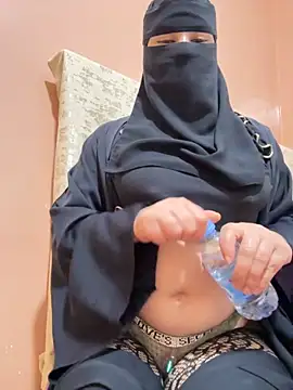  Laiali  online show from 11/20/25, 12:17