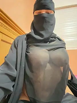  Laiali  online show from 09/17/25, 11:56