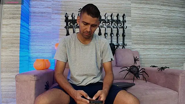 magnus serket online show from 10/22/25, 11:42