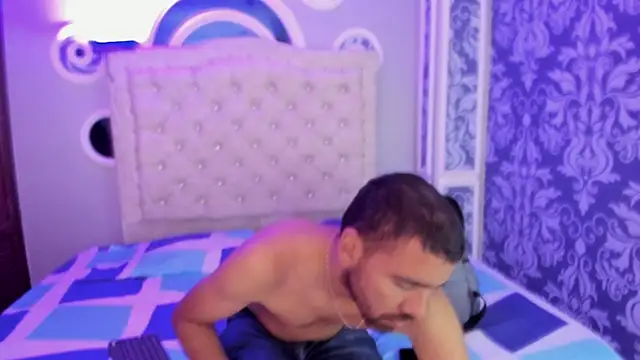 magnus serket online show from 11/15/25, 10:52