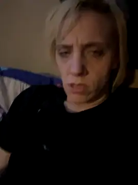 Snapshot of flavi1996 chatting on 12/15/25, 02:06 flavi1996 online show from 12/15/25, 02:06