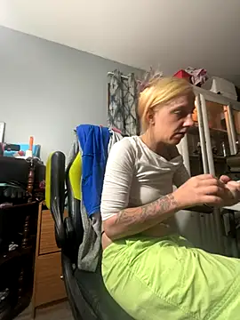 Snapshot of flavi1996 chatting on 11/07/25, 04:55 flavi1996 online show from 11/07/25, 04:55