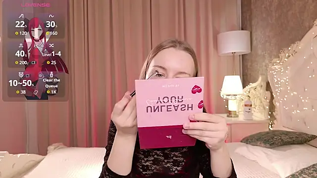 Lucy Shaw online show from 11/06/25, 08:29