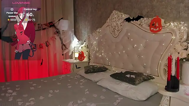 Lucy Shaw online show from 10/19/25, 11:57