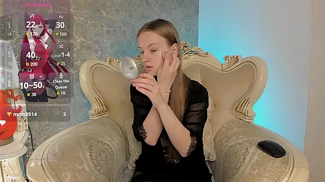 Lucy Shaw online show from 10/28/25, 06:45