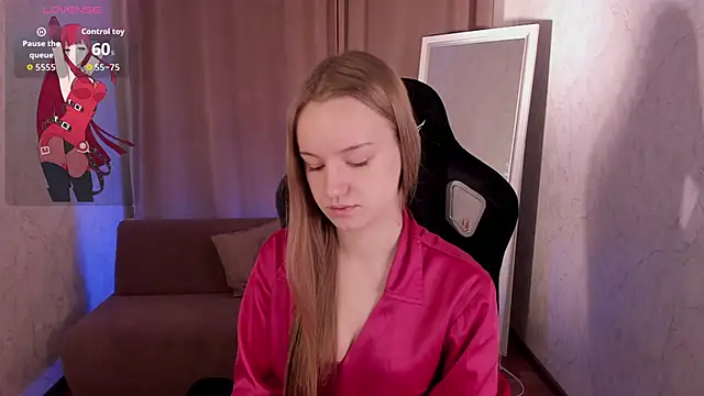 Lucy Shaw online show from 11/08/25, 07:12