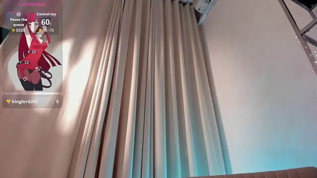 Lucy Shaw online show from 11/02/25, 04:34