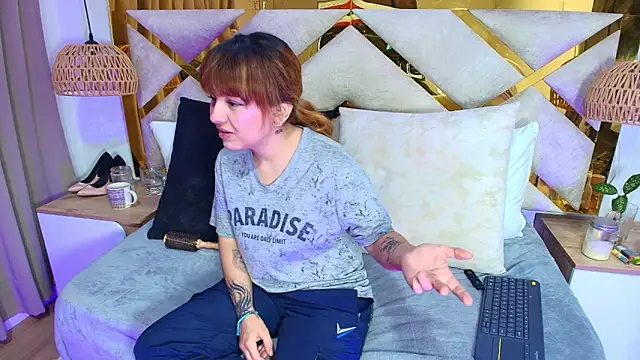 Snapshot of Scarlett_Vegaa chatting on 10/02/25, 12:30 Scarlett Vegaa online show from 10/02/25, 12:30
