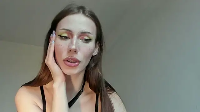 Snapshot of MilaDeLune chatting on 09/14/25, 04:40 MilaDeLune online show from 09/14/25, 04:40