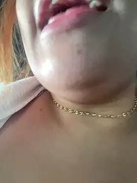 MacarenaRosse online show from 11/21/25, 08:19