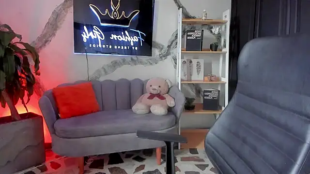 MacarenaRosse online show from 12/05/25, 04:05