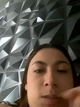 MacarenaRosse online show from 10/21/25, 07:35