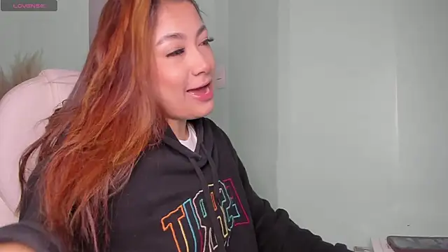 MacarenaRosse online show from 09/26/25, 09:10